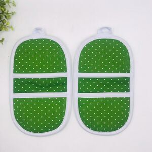 Set of 2 Finger Hotpad Potholders, Green Dots and Gingham, 2 Piece Set